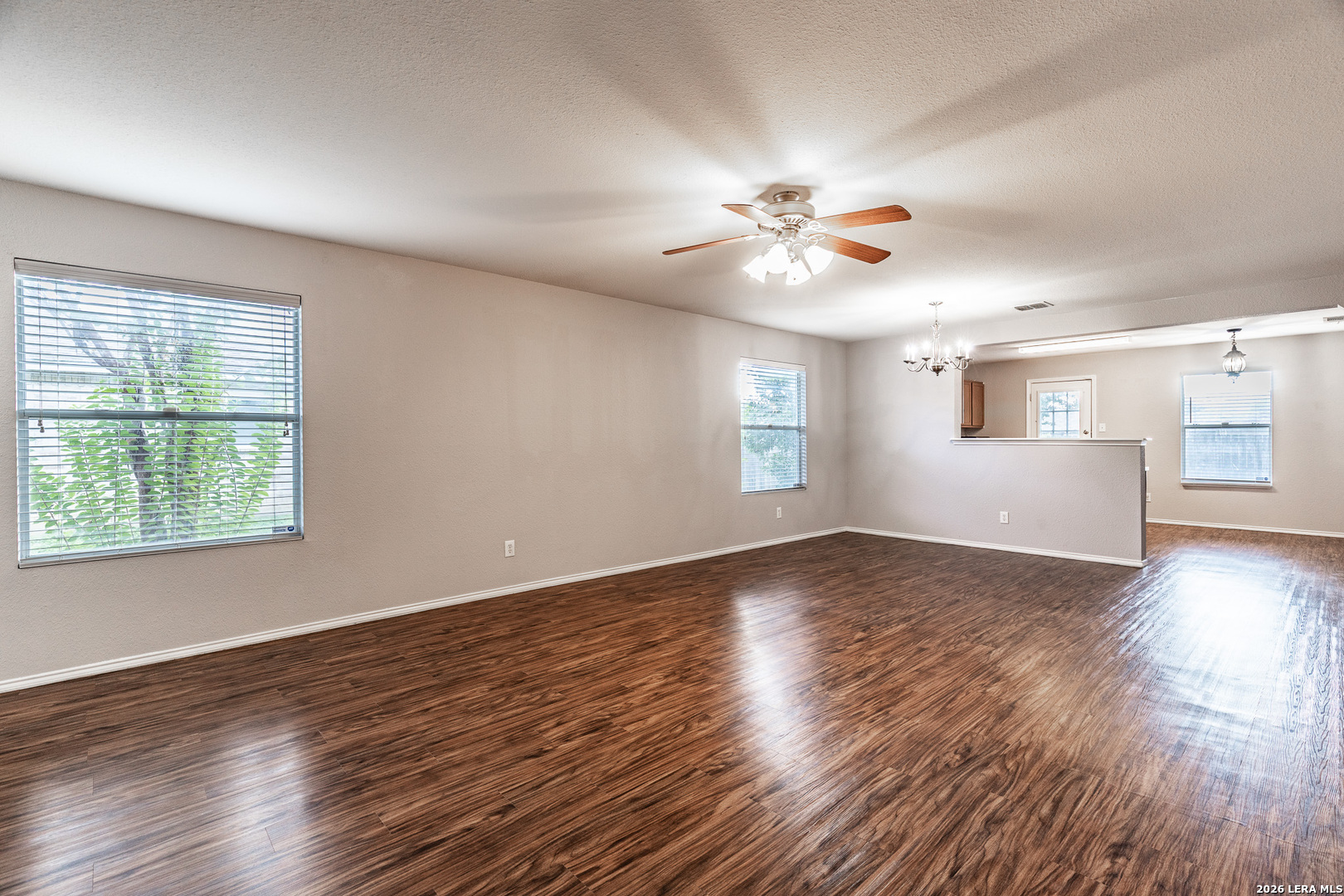 7930 Saddle Run, Selma, TX 78154