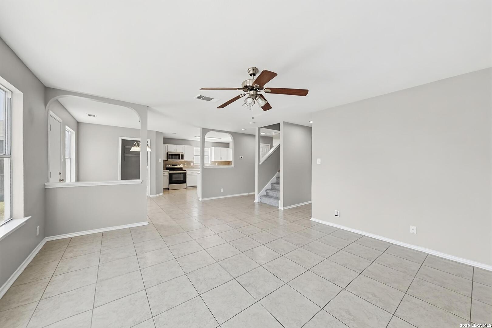 8922 Quaker, Selma, TX 78154