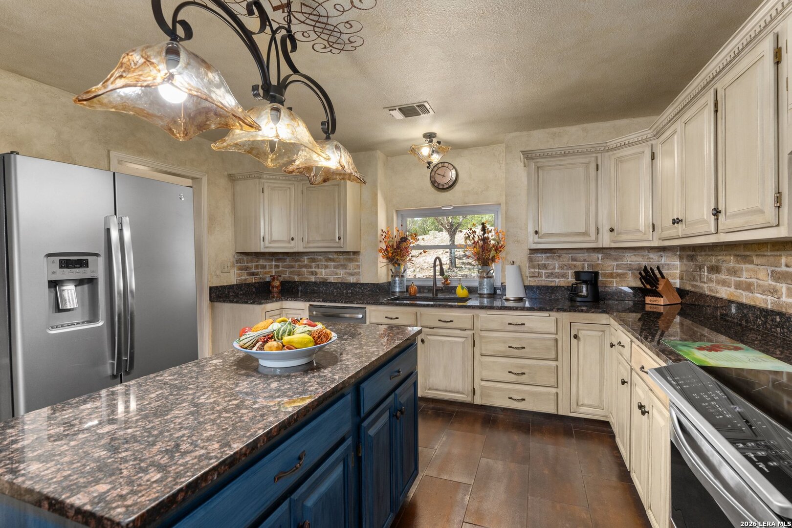 783 Lakeridge Loop, Lakehills, TX 78063