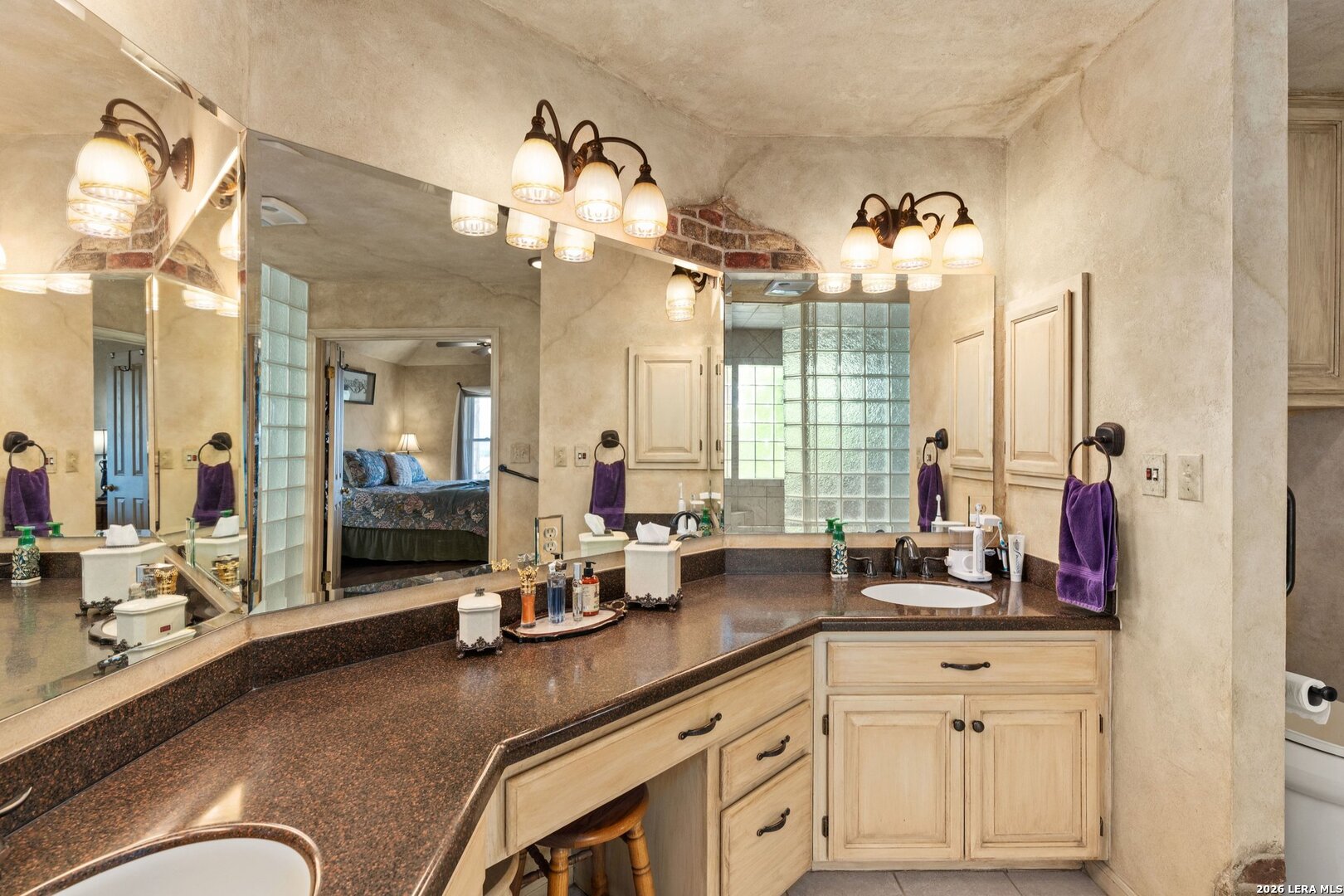 783 Lakeridge Loop, Lakehills, TX 78063