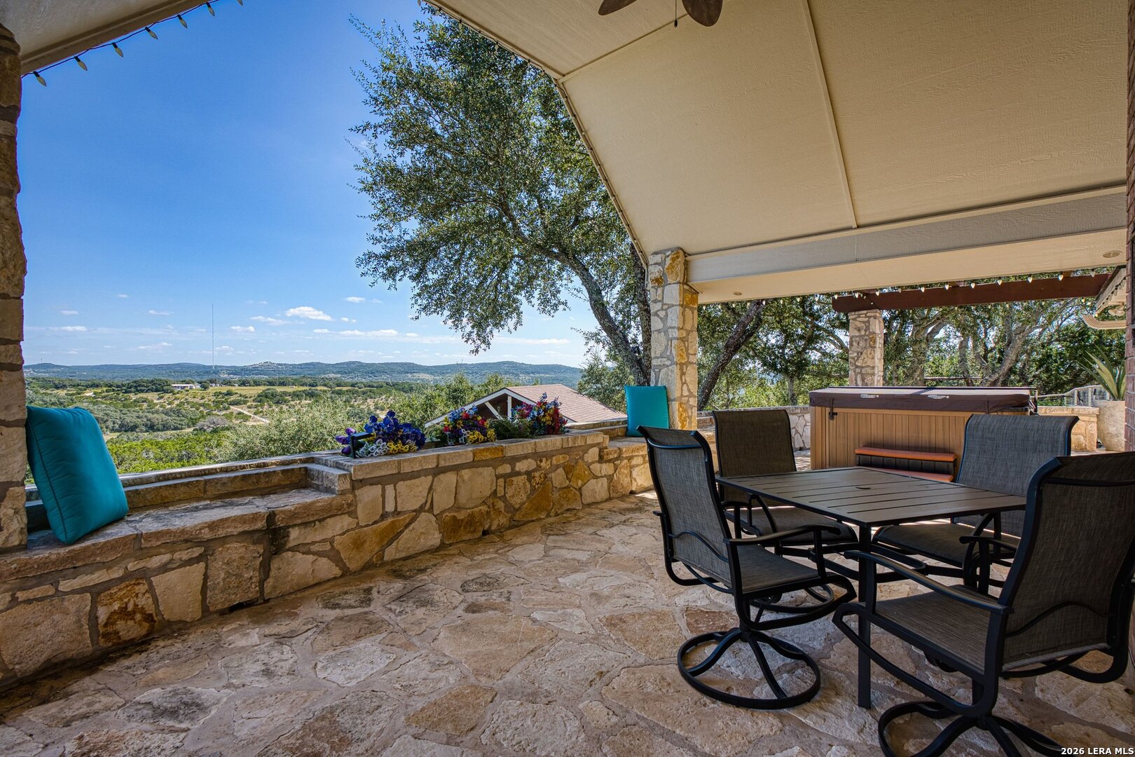 783 Lakeridge Loop, Lakehills, TX 78063