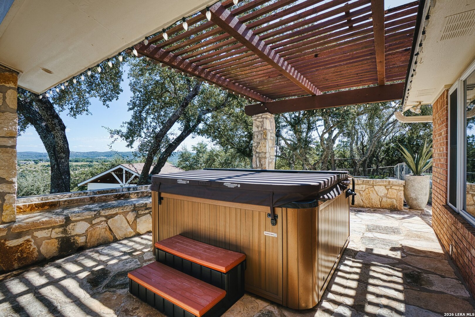 783 Lakeridge Loop, Lakehills, TX 78063