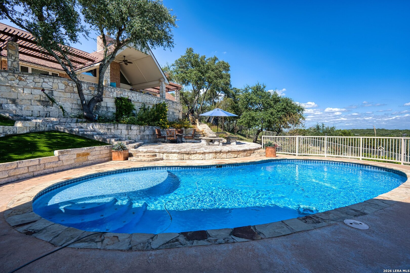 783 Lakeridge Loop, Lakehills, TX 78063