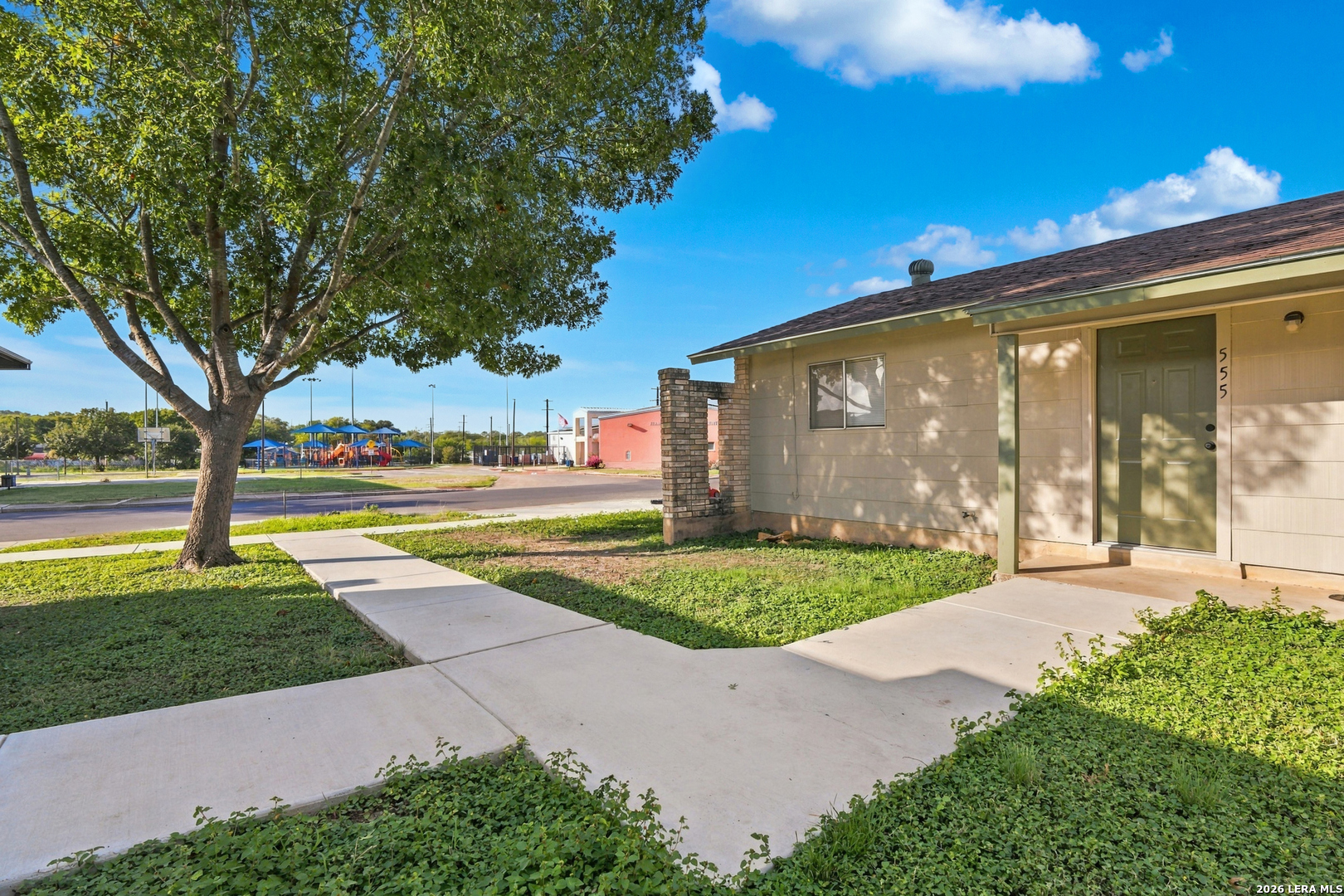 555 RASA DR, San Antonio, TX 78227