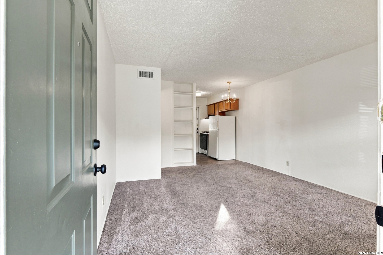 555 RASA DR, San Antonio, TX 78227