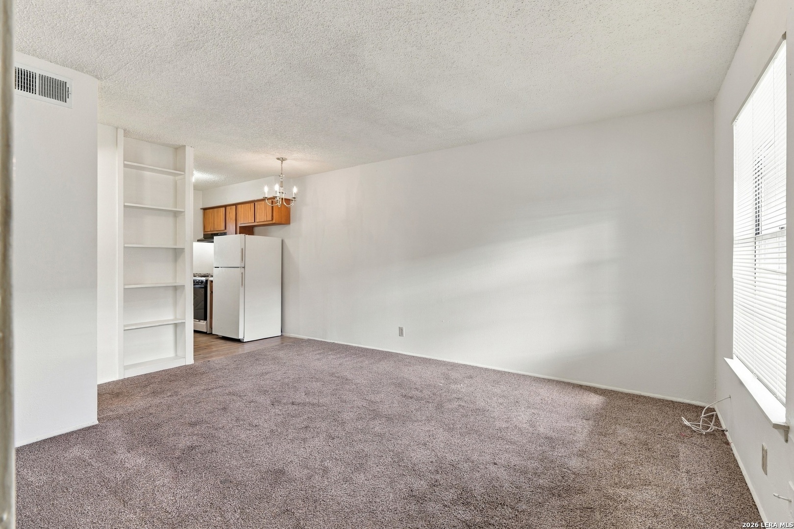 555 RASA DR, San Antonio, TX 78227