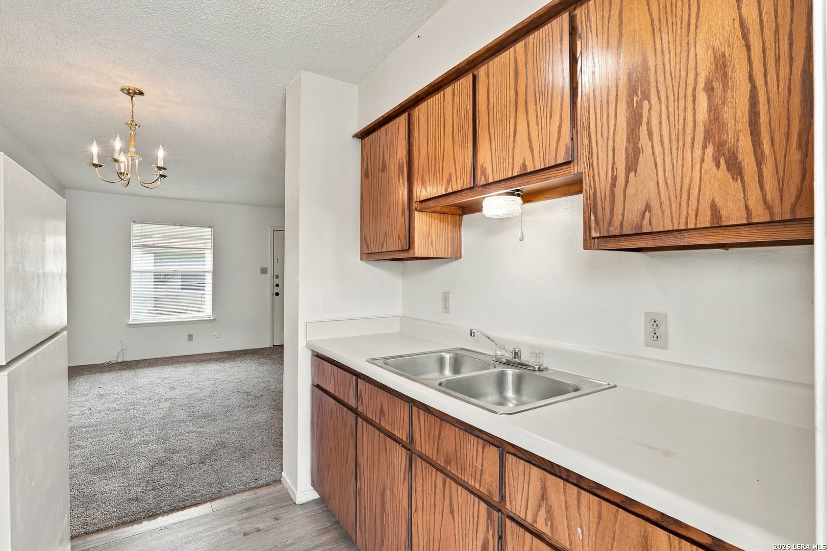 555 RASA DR, San Antonio, TX 78227