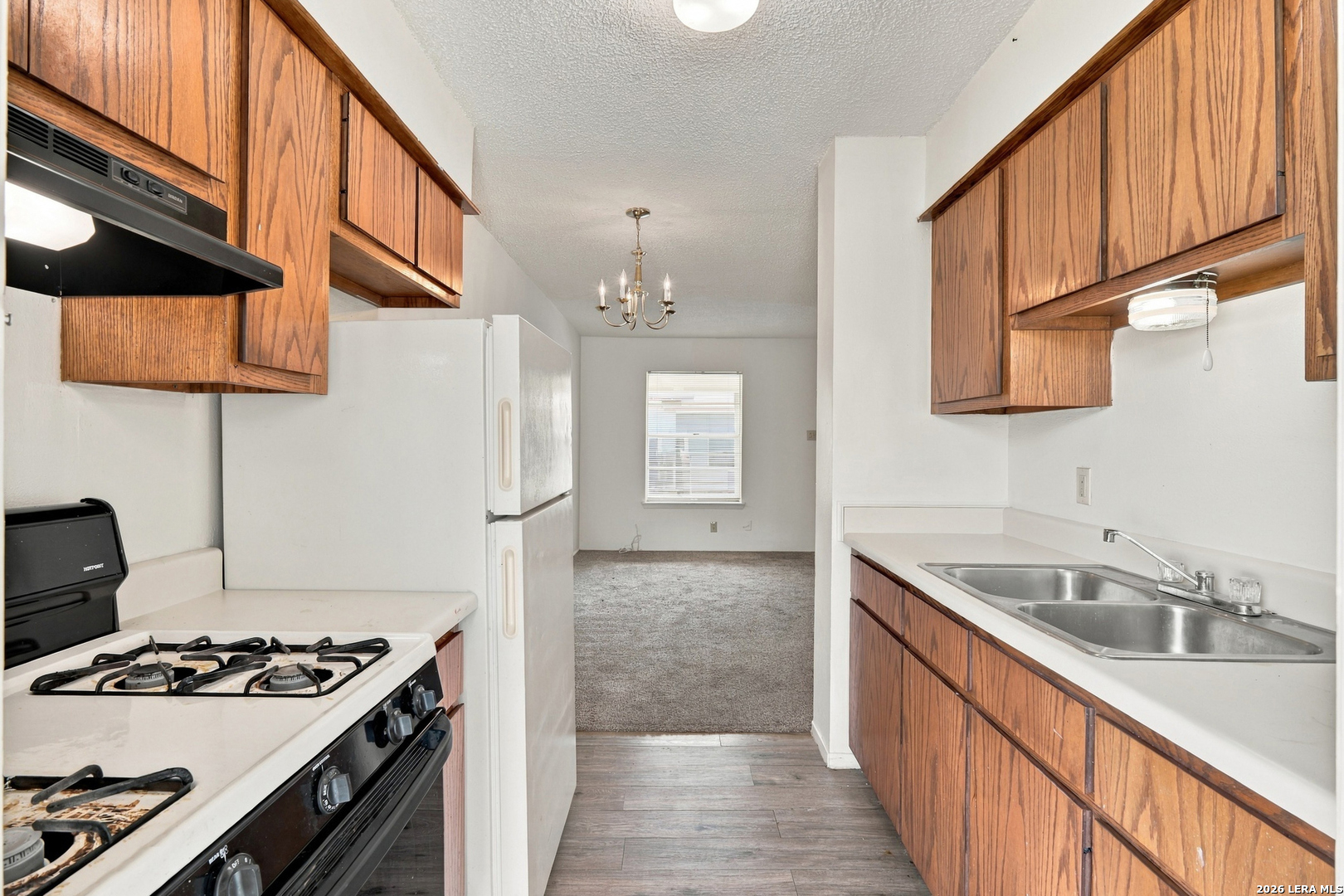 555 RASA DR, San Antonio, TX 78227