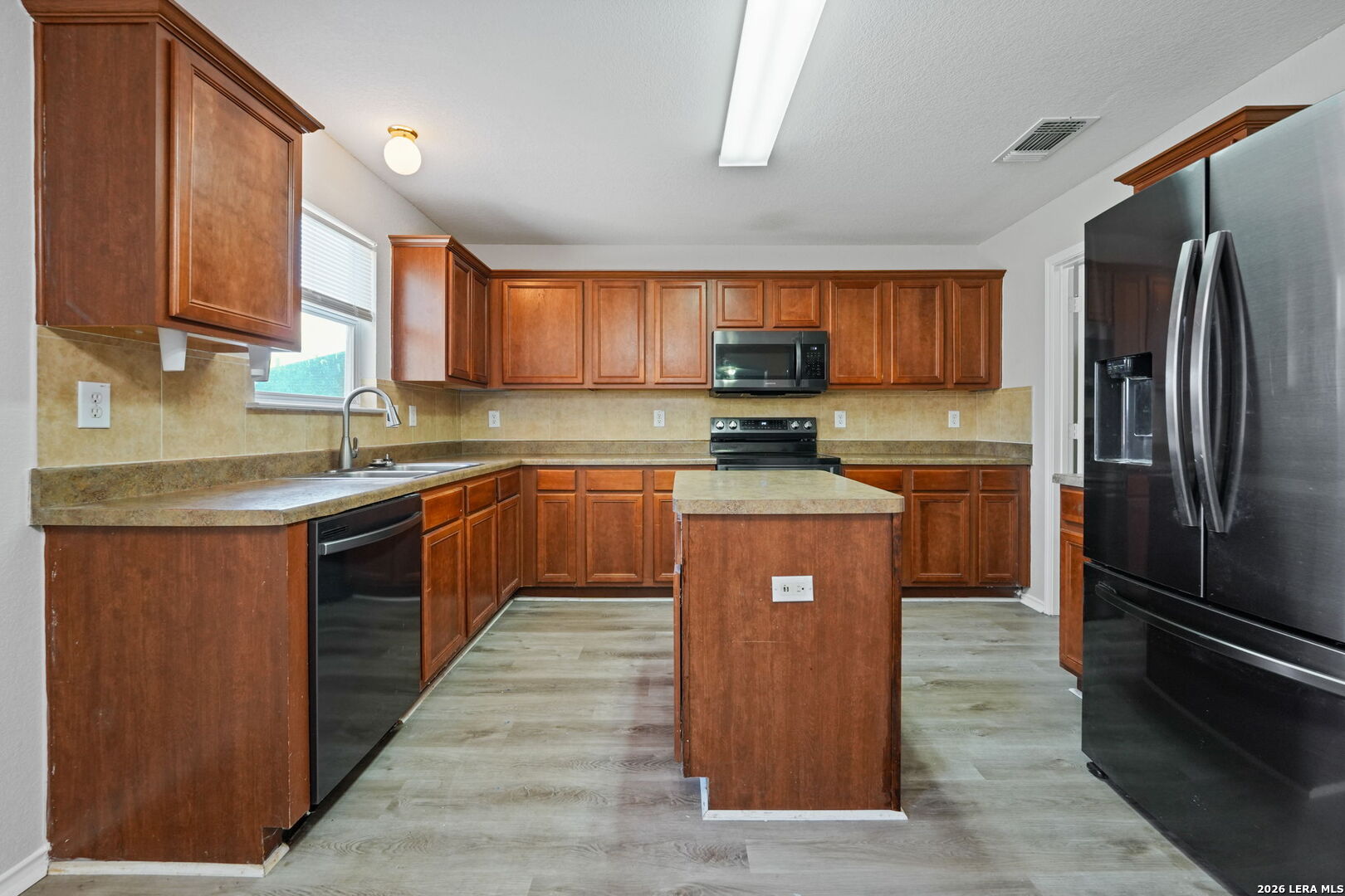 6614 CIBOLA FRST, San Antonio, TX 78233