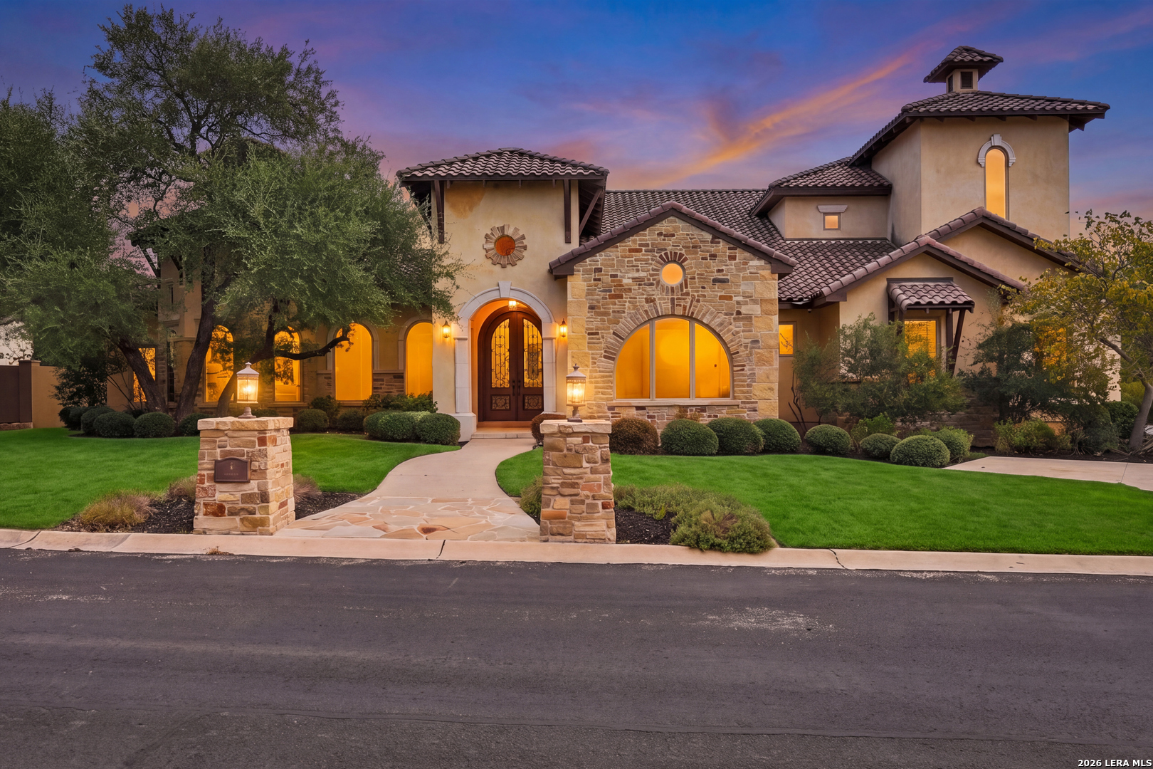Property photo for 4 Esquire, San Antonio, TX