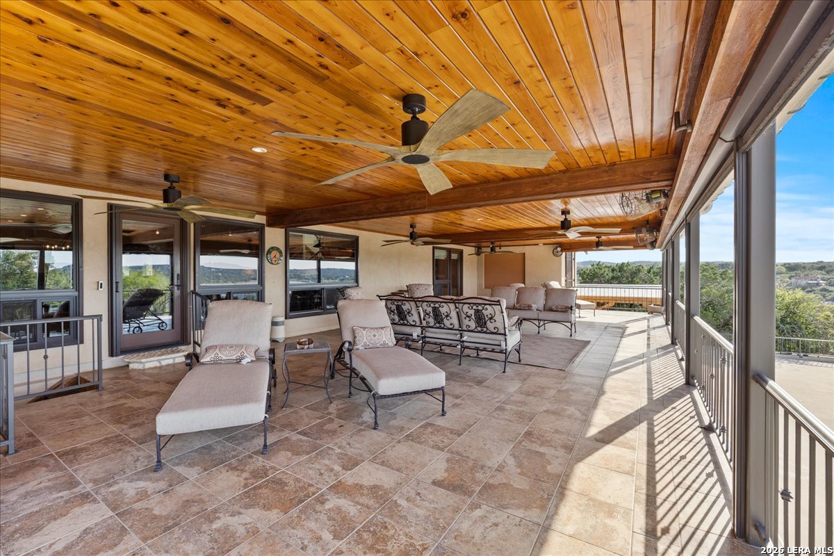 1155 BLUE WATER DR, Canyon Lake, TX 78133