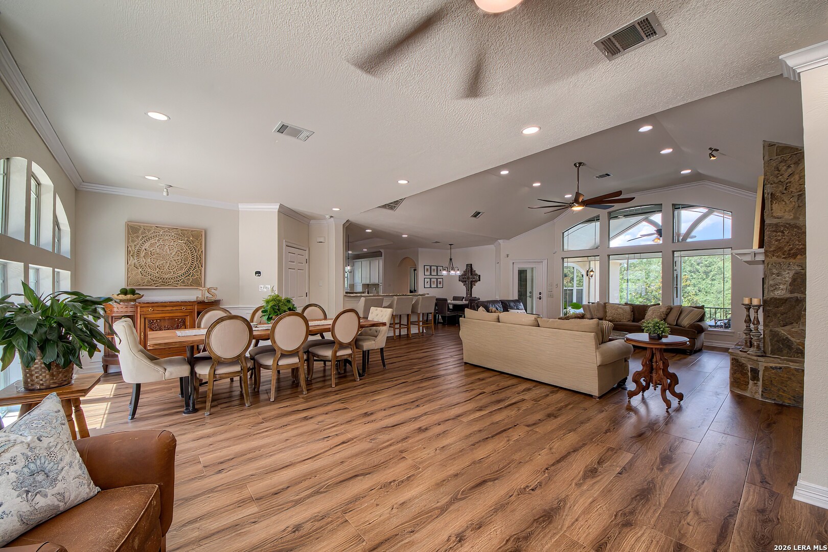 613 N Rolling View, San Antonio, TX 78253