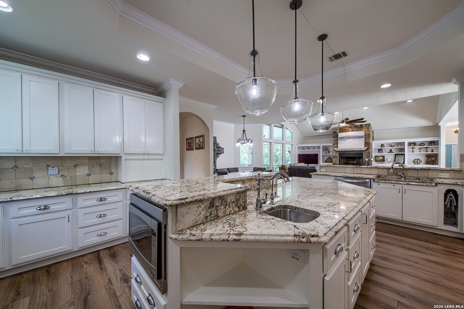 613 N Rolling View, San Antonio, TX 78253