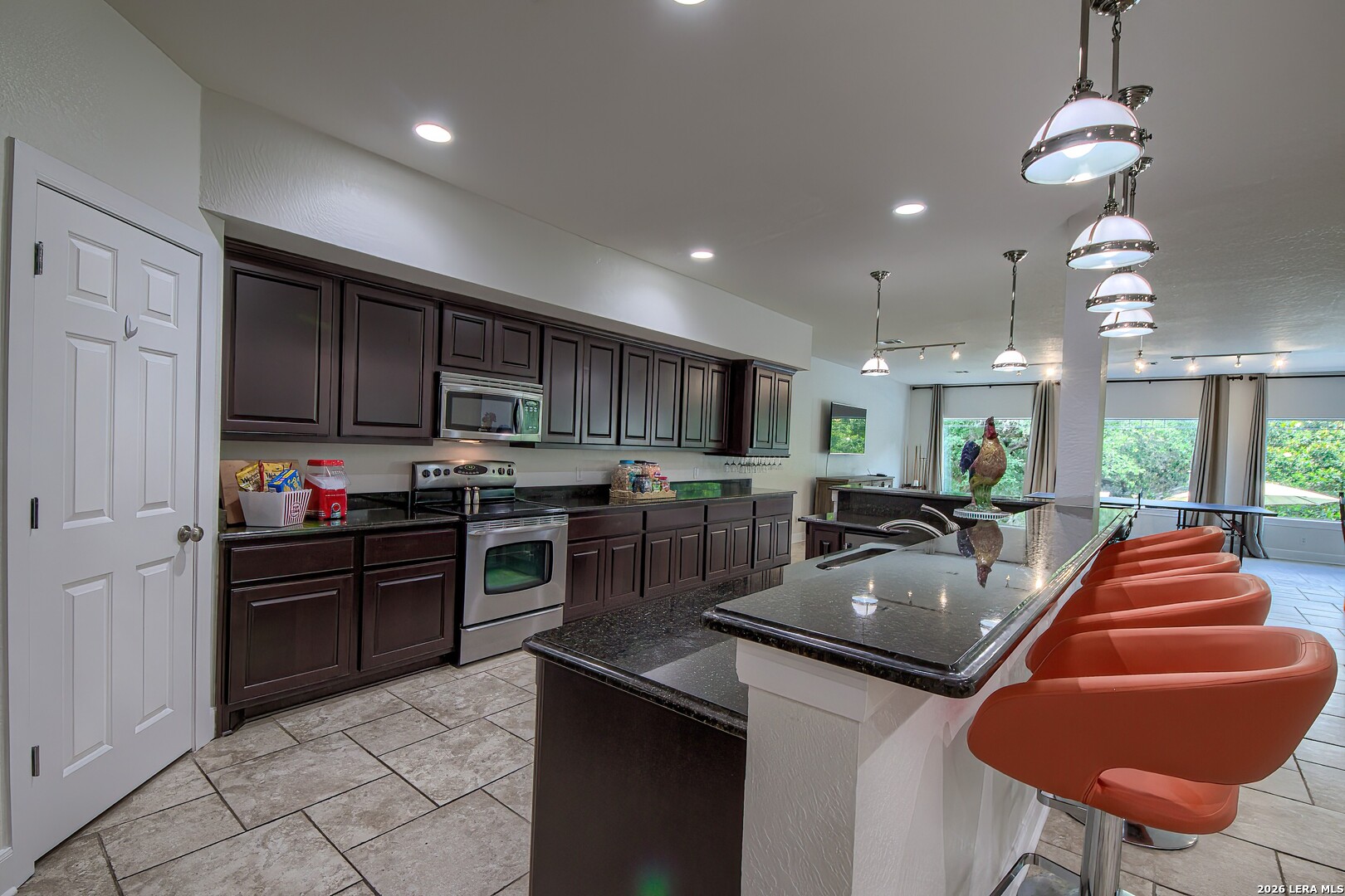 613 N Rolling View, San Antonio, TX 78253