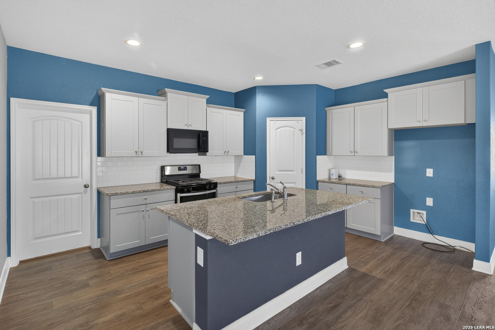 1316 REDWOOD CRK, Seguin, TX 78155