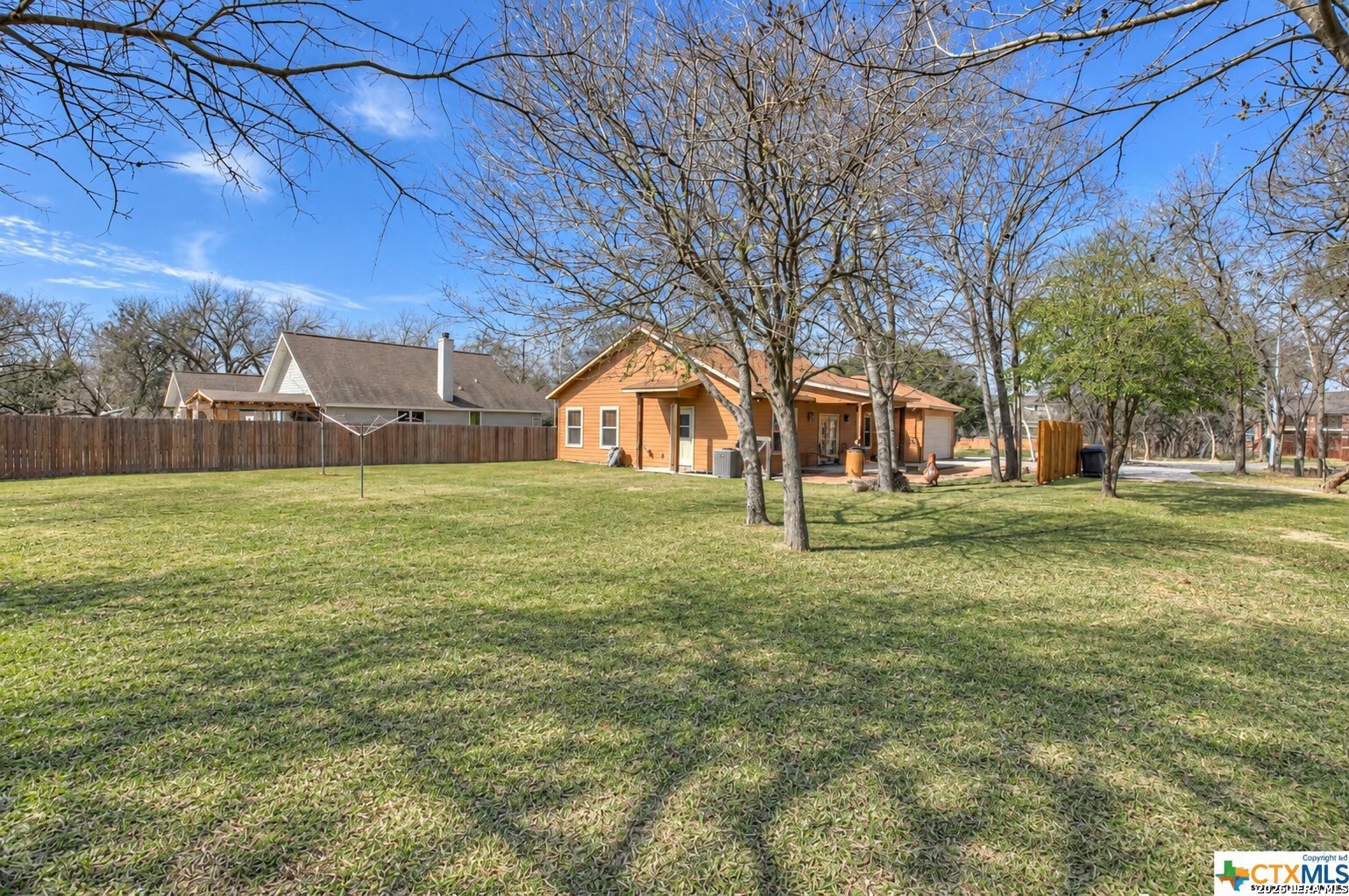 890 E Torrey, New Braunfels, TX 78130