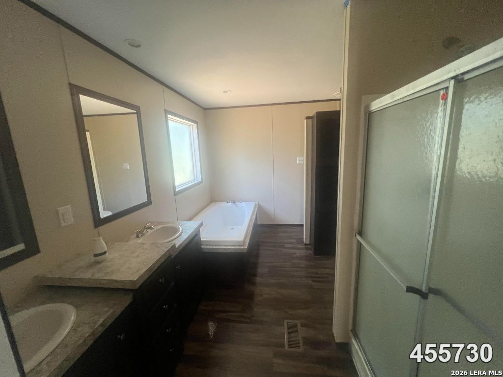 2710 COUNTY ROAD 510A, Brazoria, TX 77422