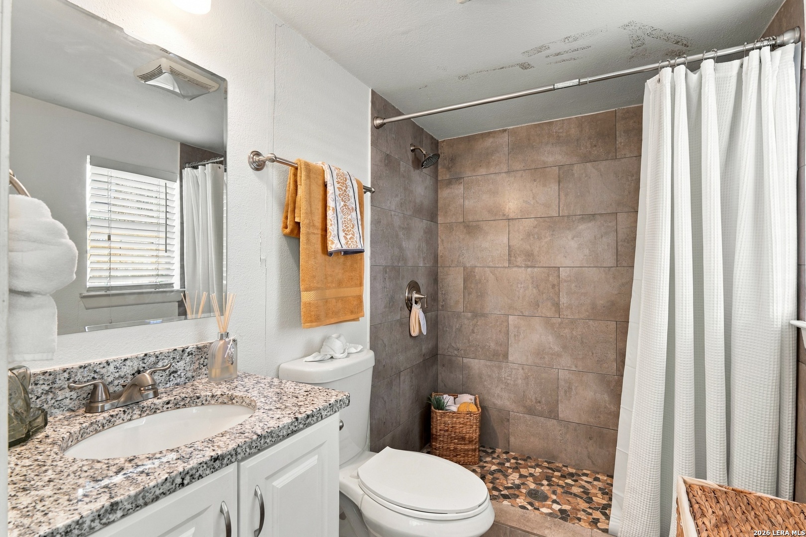 515 W Norwood CT, San Antonio, TX 78212