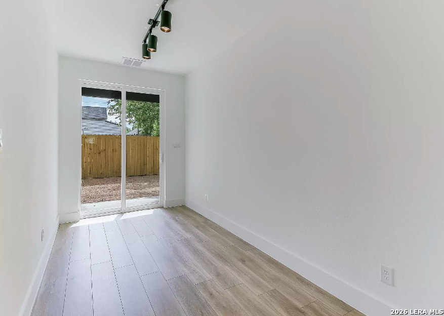 606 S Hackberry, San Antonio, TX 78203