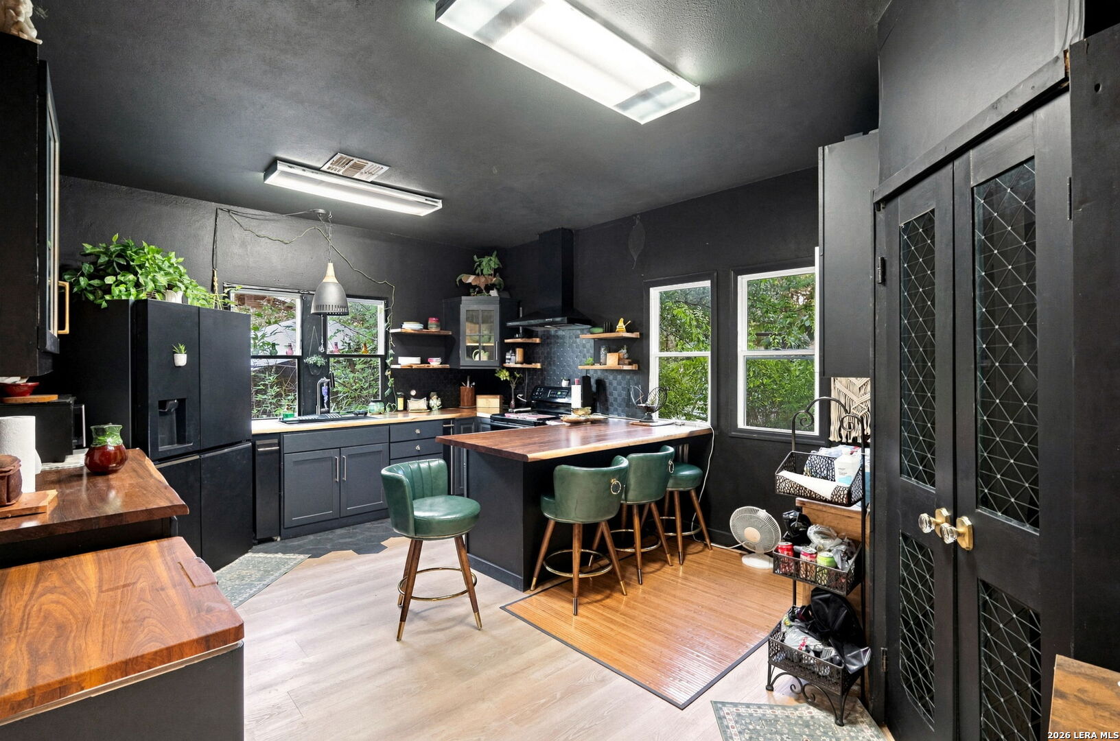 24 AMMANN RD, Boerne, TX 78015
