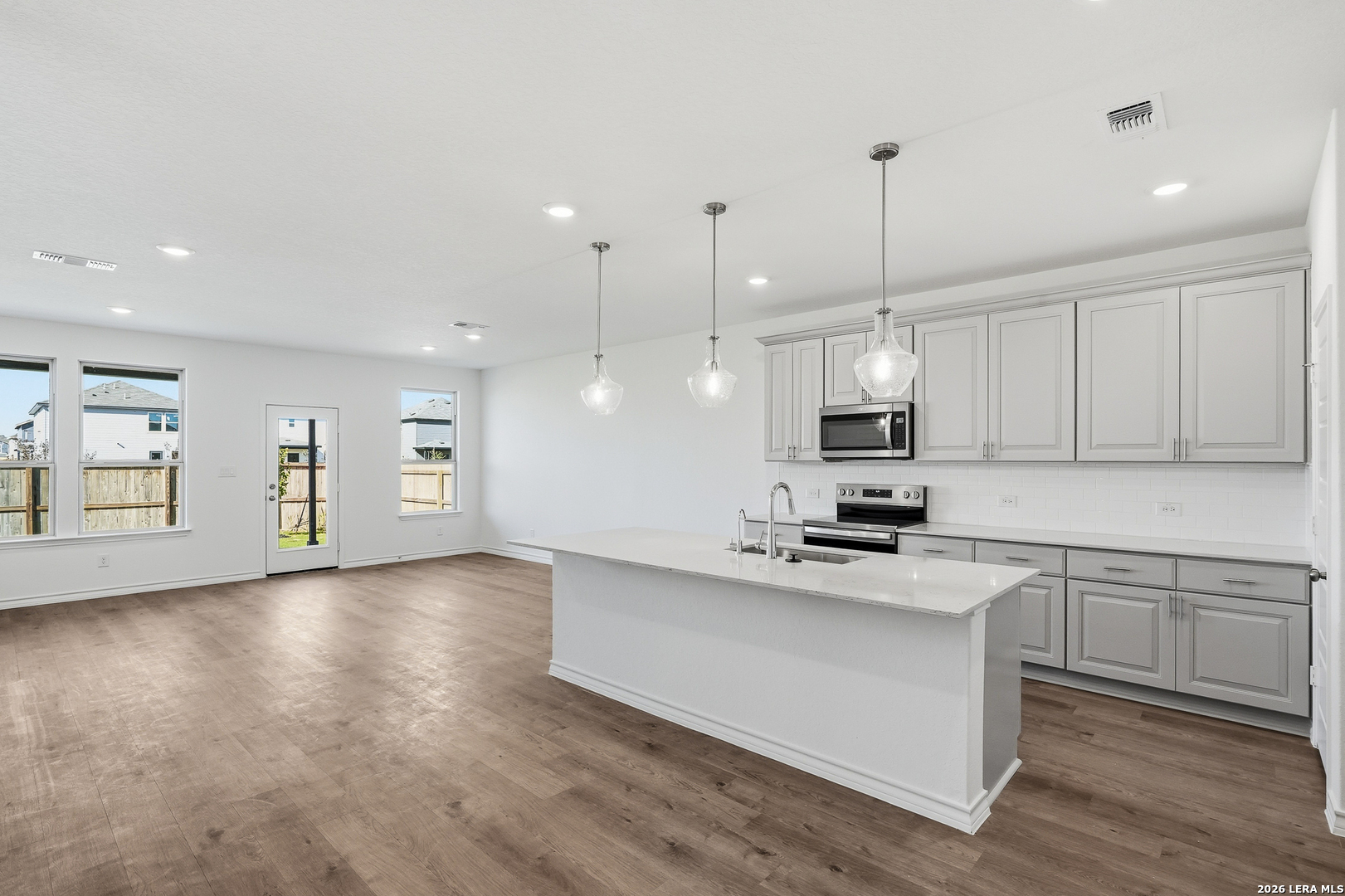 539 NIGHTINGALE AVENUE, Marion, TX 78124