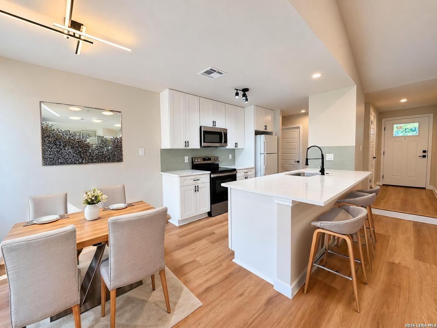 8322 TIMBER GLEN ST, San Antonio, TX 78250
