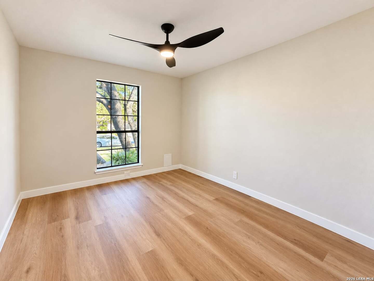 8322 TIMBER GLEN ST, San Antonio, TX 78250