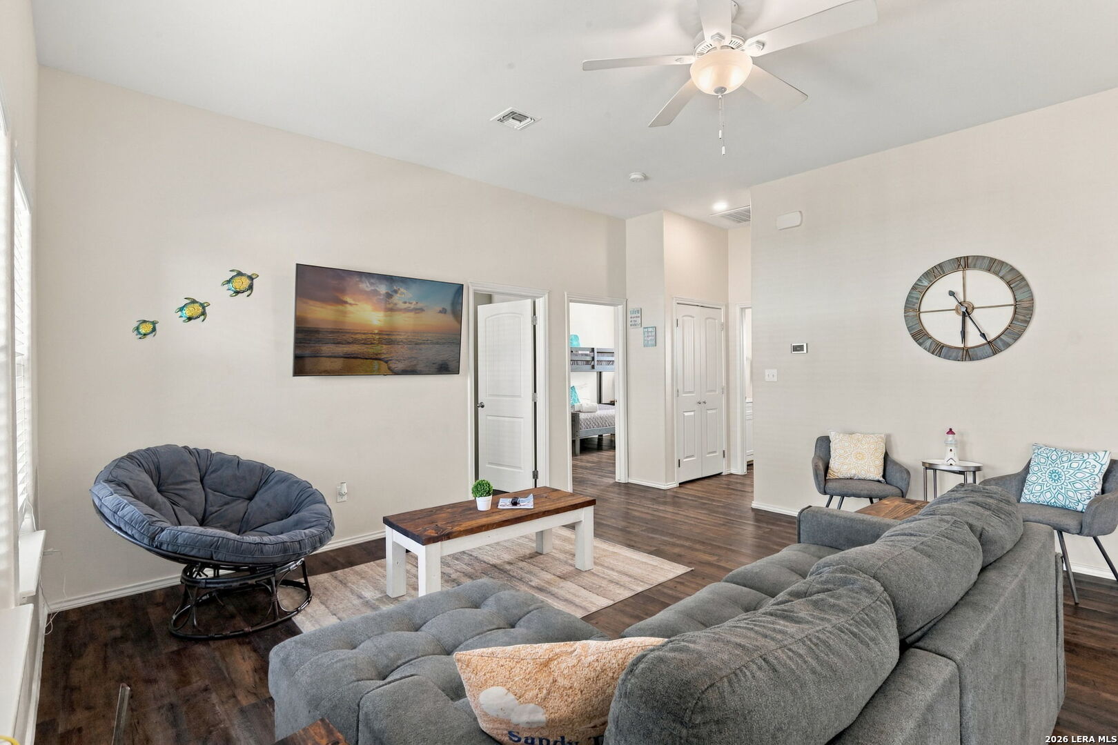 111 PARADISE DR, Rockport, TX 78382