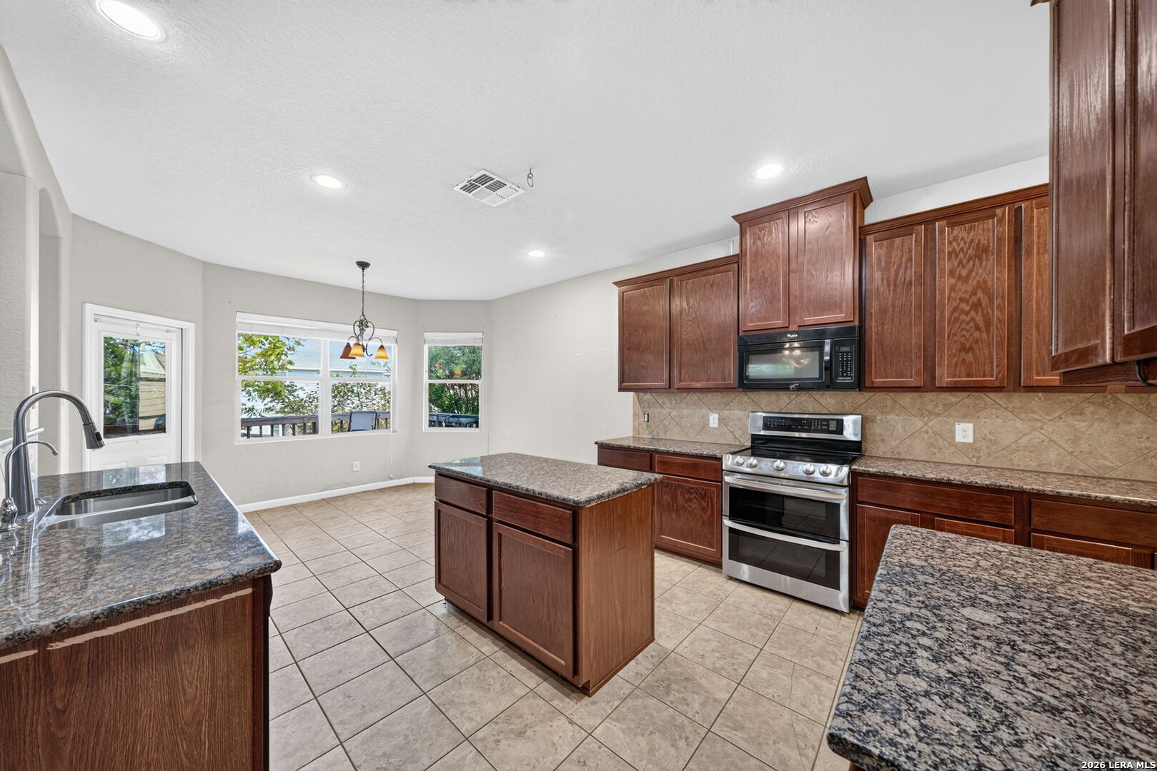 11435 Oaks Hike, San Antonio, TX 78245