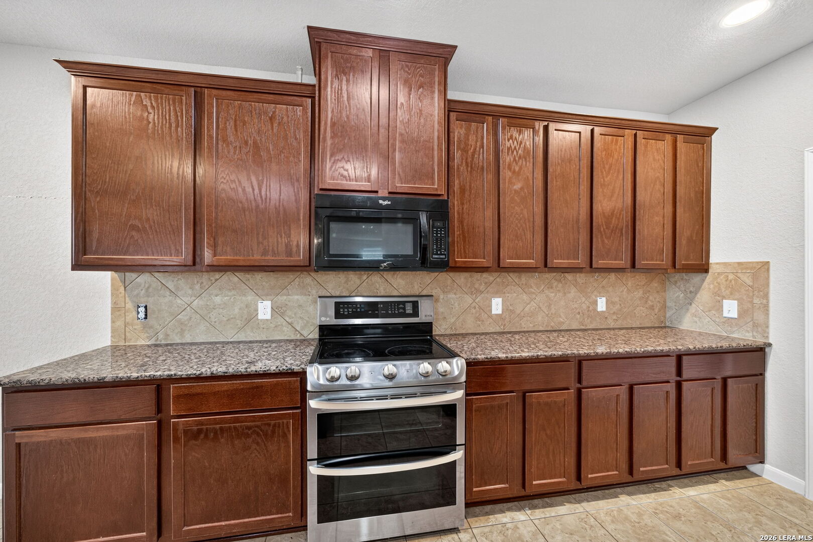 11435 Oaks Hike, San Antonio, TX 78245