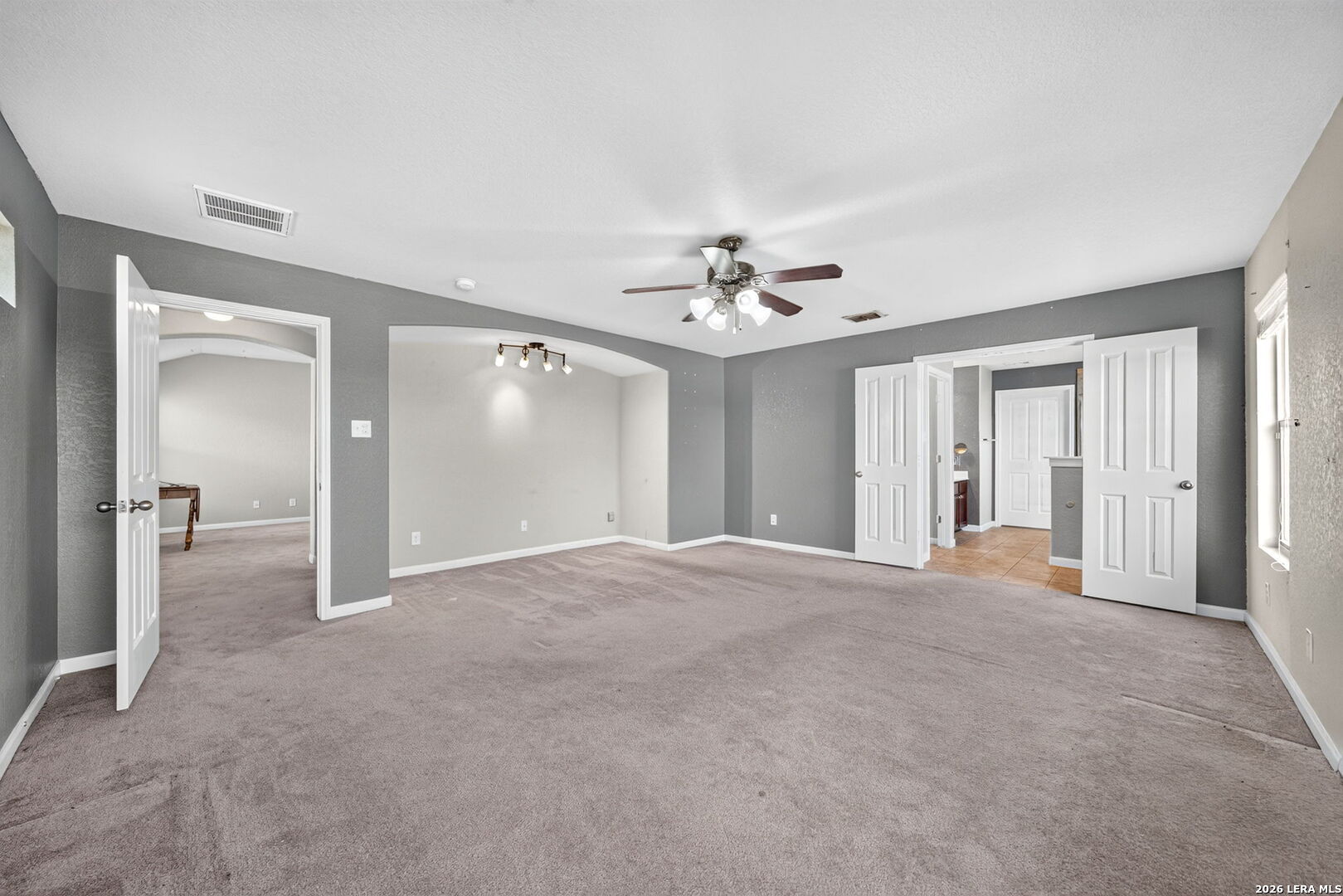 11435 Oaks Hike, San Antonio, TX 78245