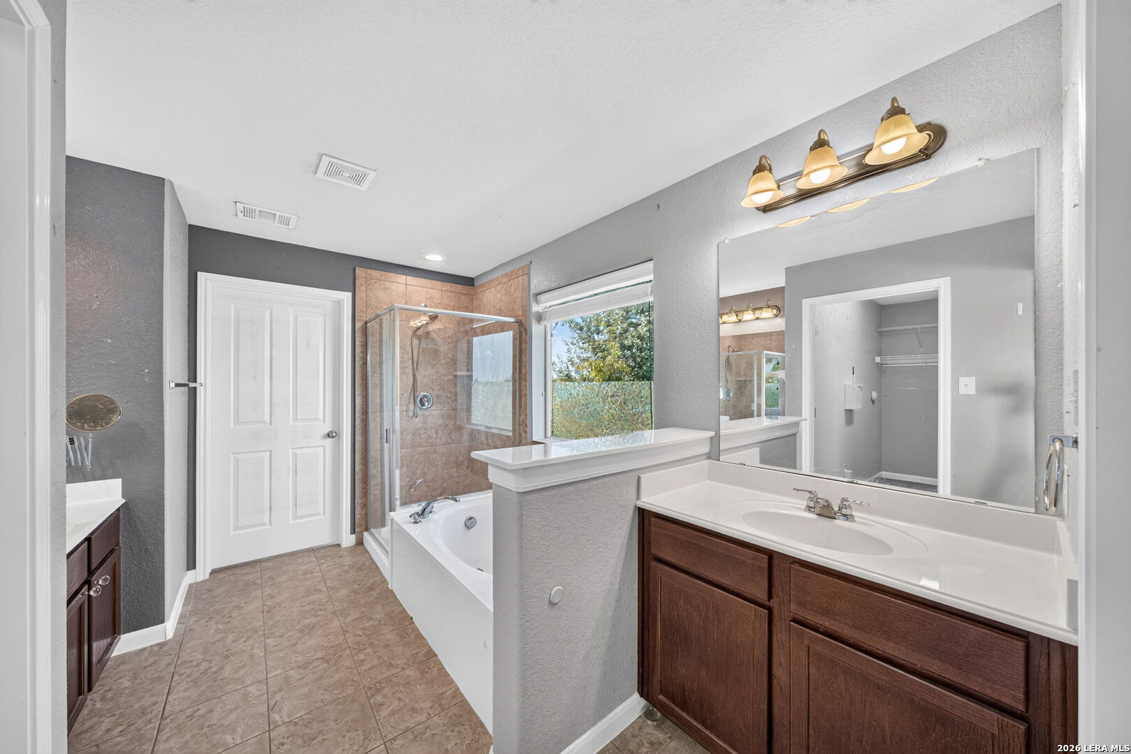11435 Oaks Hike, San Antonio, TX 78245