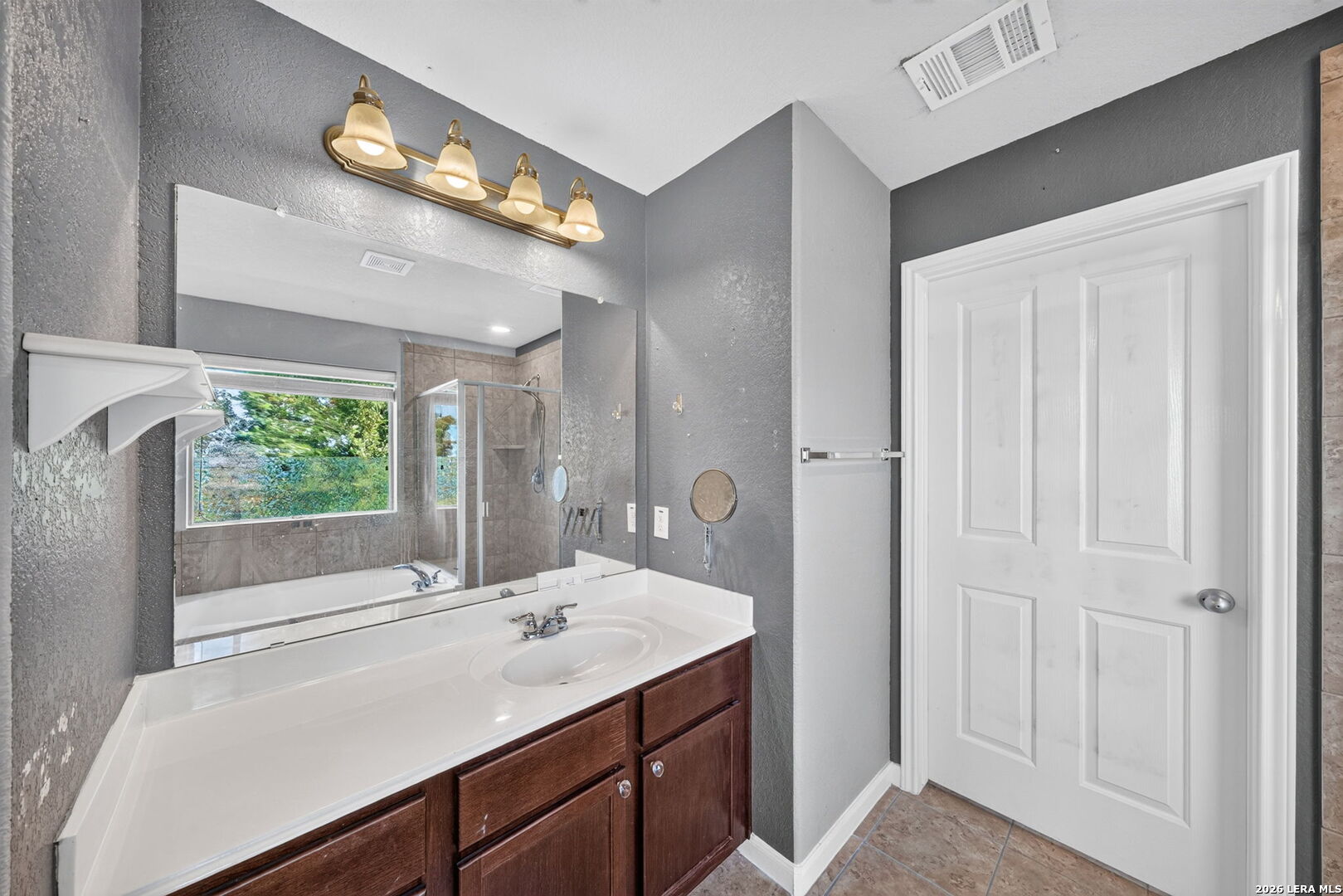 11435 Oaks Hike, San Antonio, TX 78245