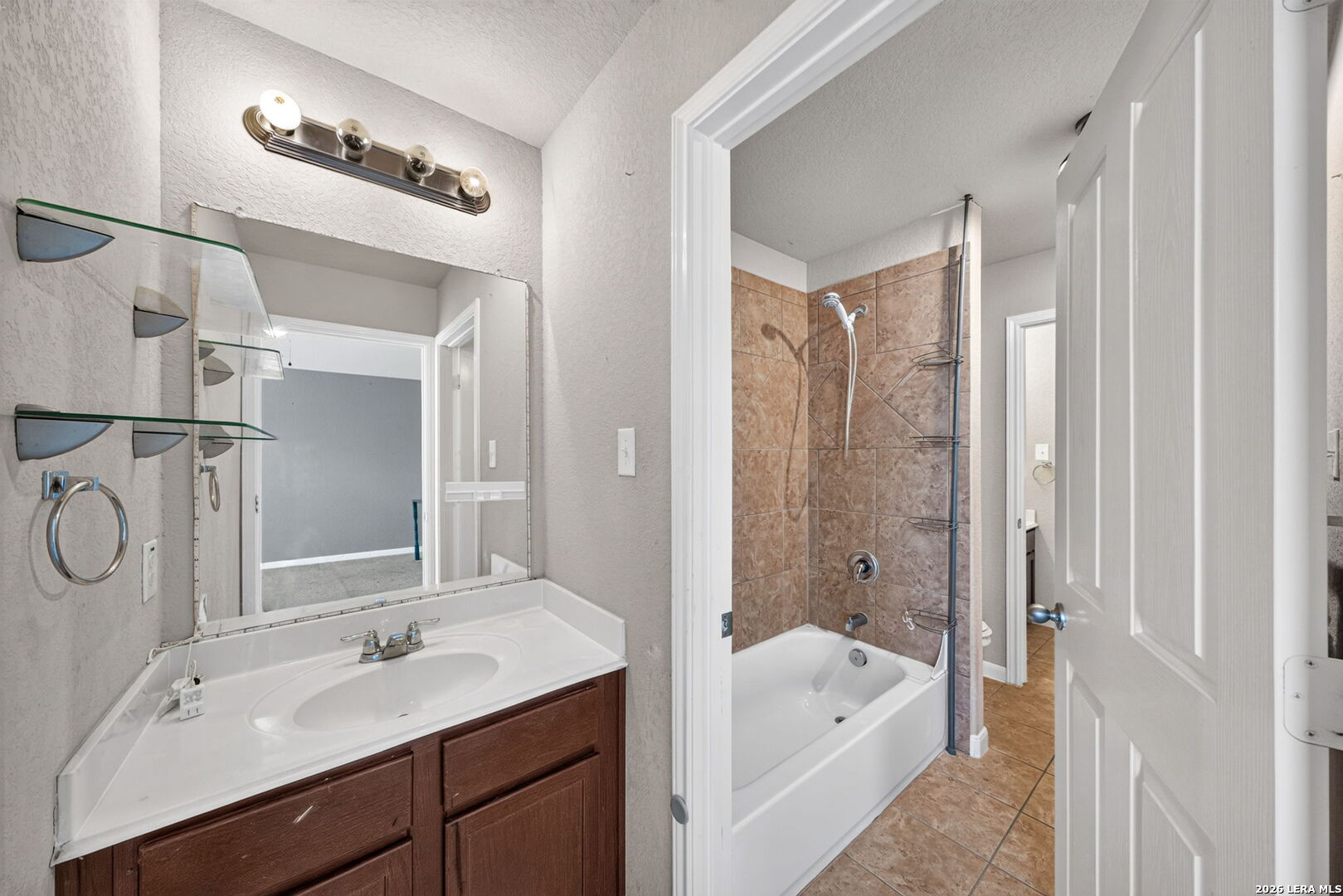 11435 Oaks Hike, San Antonio, TX 78245