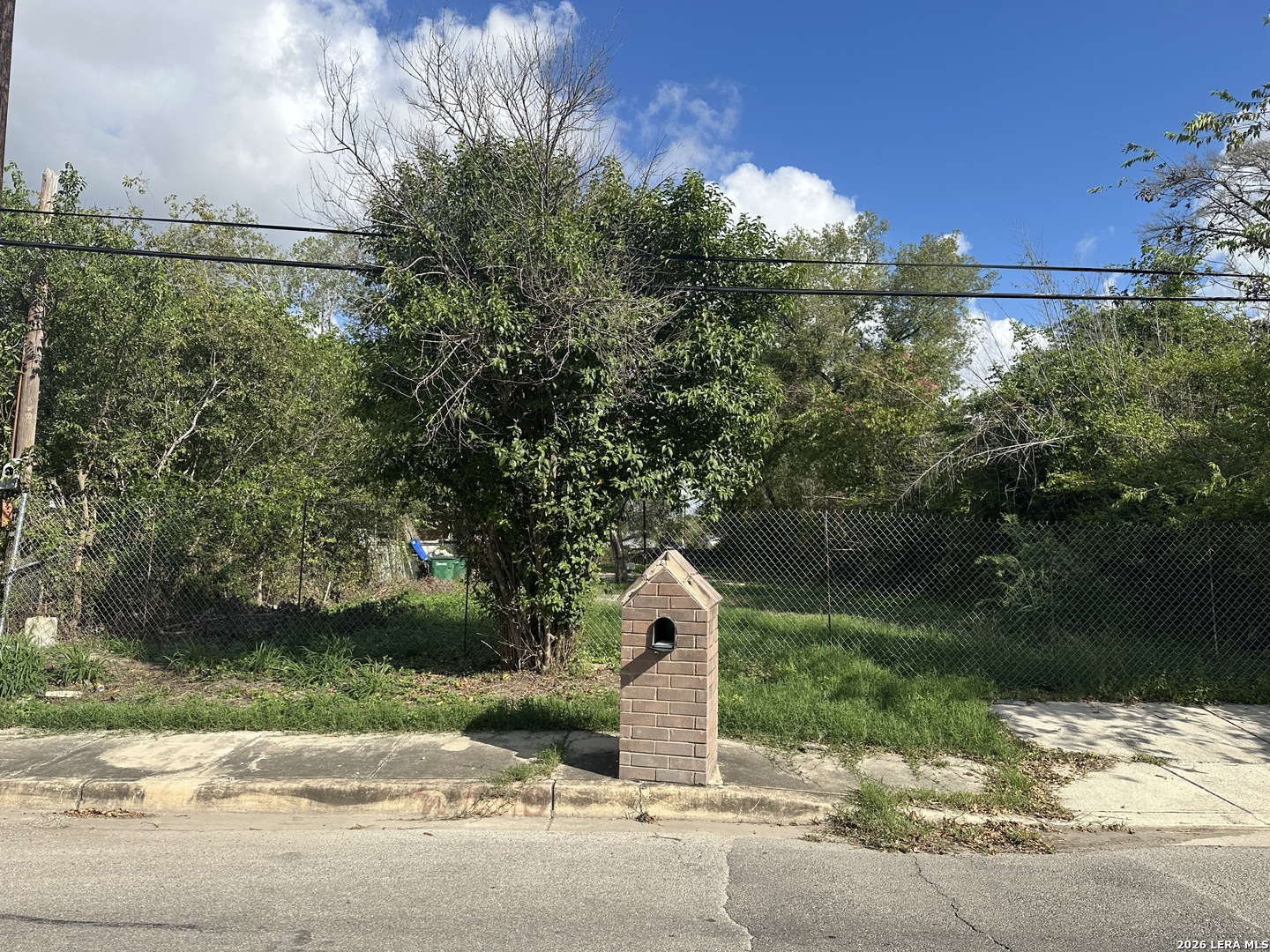 325 W MAYFIELD BLVD, San Antonio, TX 78221