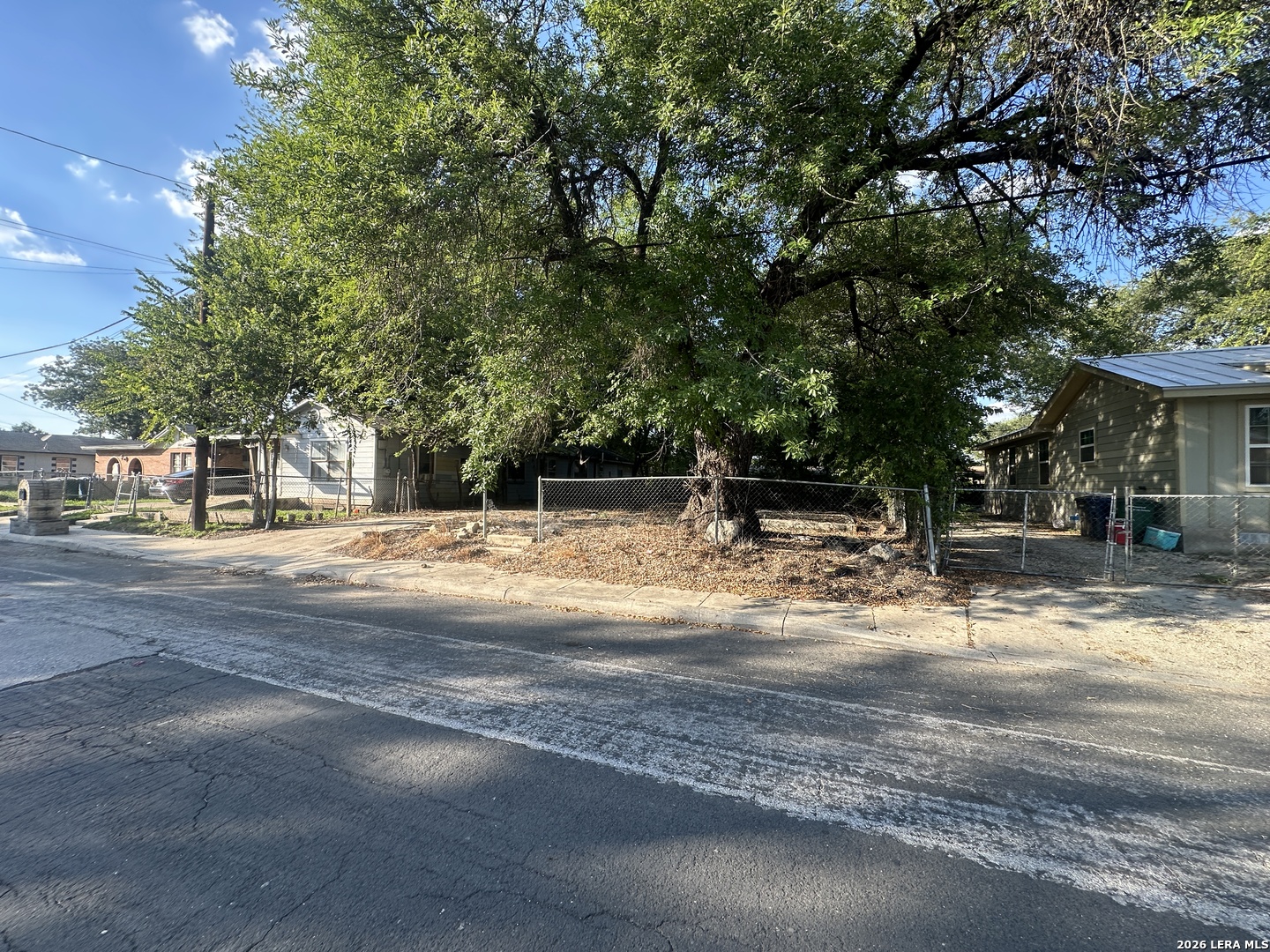 2807 ROSELAWN RD, San Antonio, TX 78226