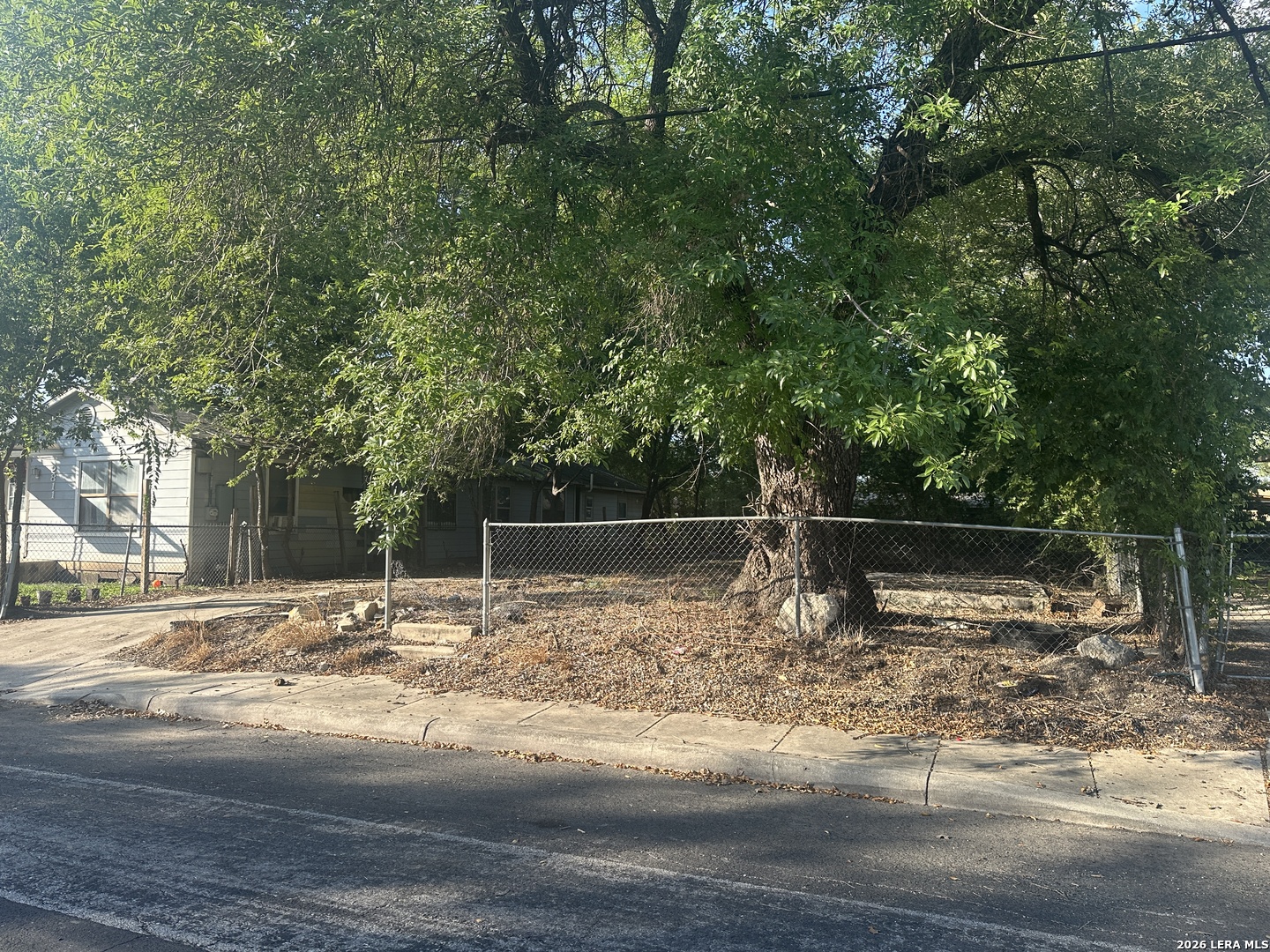 2807 ROSELAWN RD, San Antonio, TX 78226