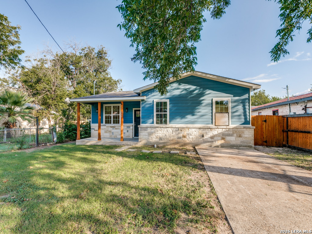 335 Kemper, San Antonio, TX 78207