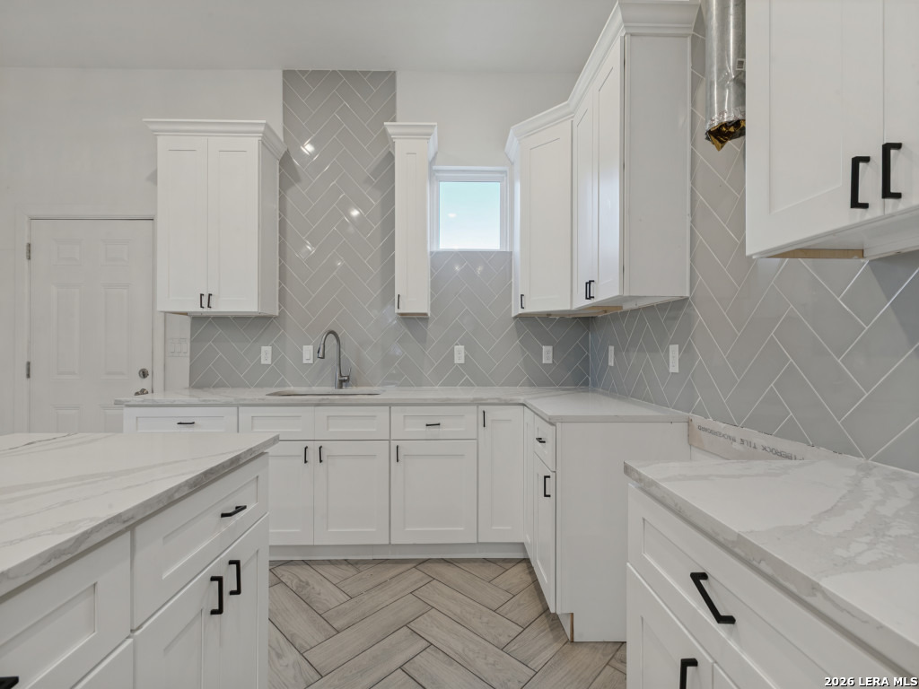 335 Kemper, San Antonio, TX 78207