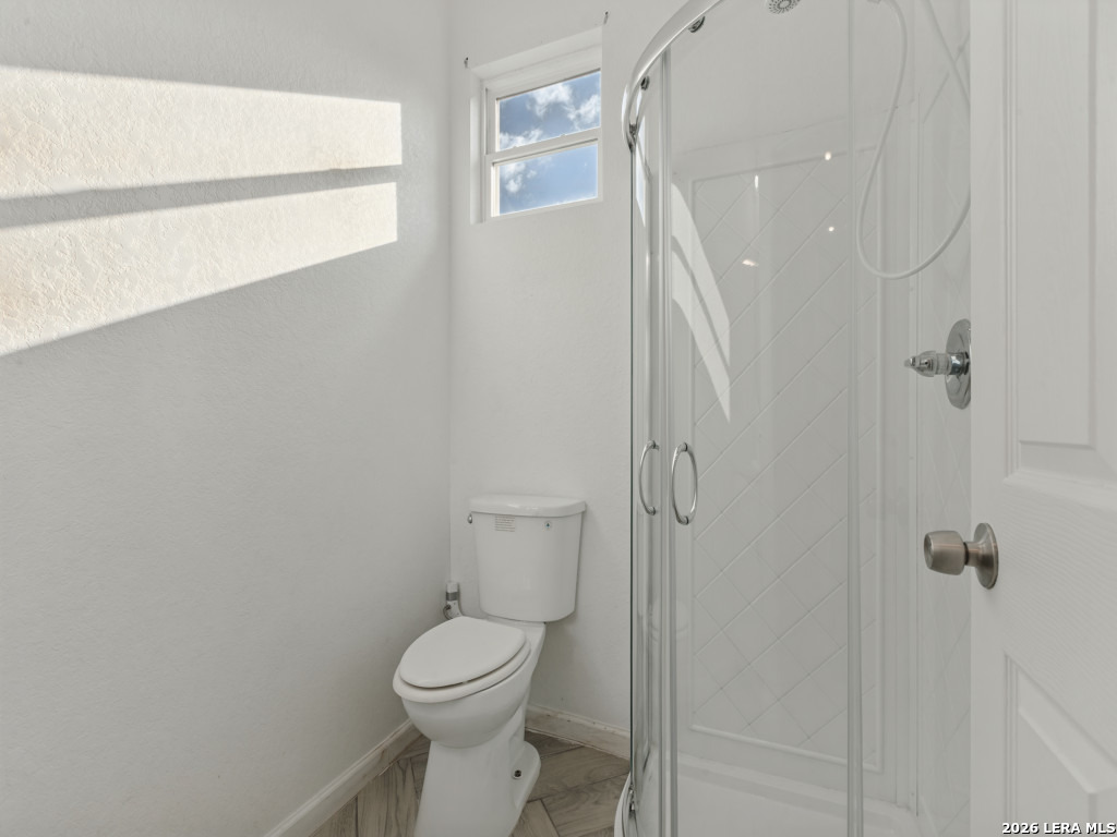 335 Kemper, San Antonio, TX 78207