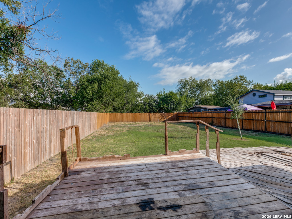 335 Kemper, San Antonio, TX 78207