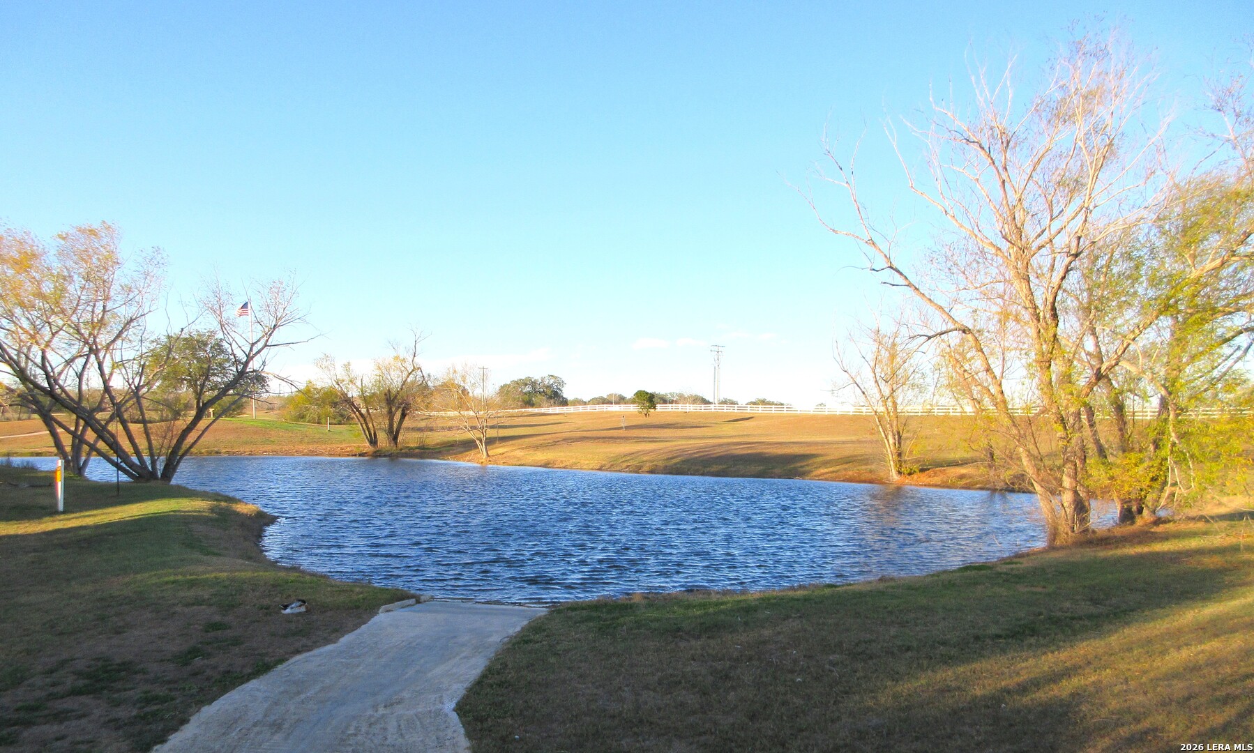 345 MIDDLE GREEN LOOP, Floresville, TX 78114