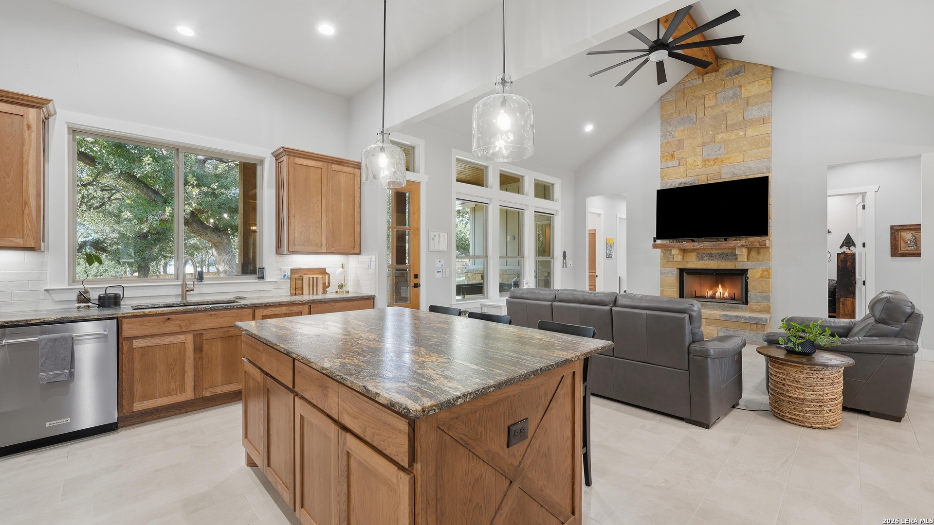 113 HONDO VIS, La Vernia, TX 78121