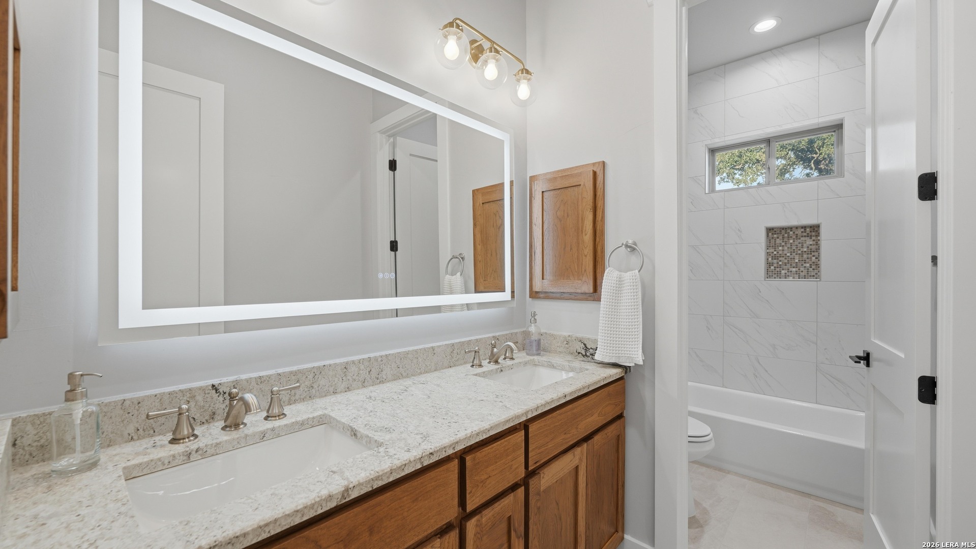 113 HONDO VIS, La Vernia, TX 78121