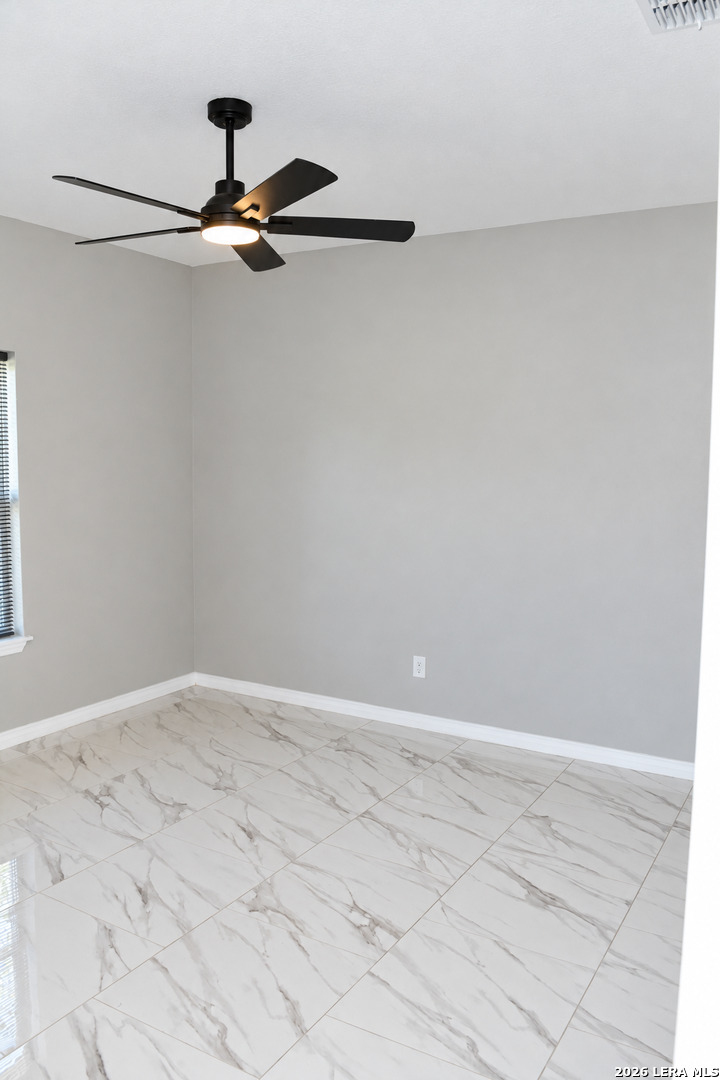 237 AVENUE D, Poteet, TX 78065