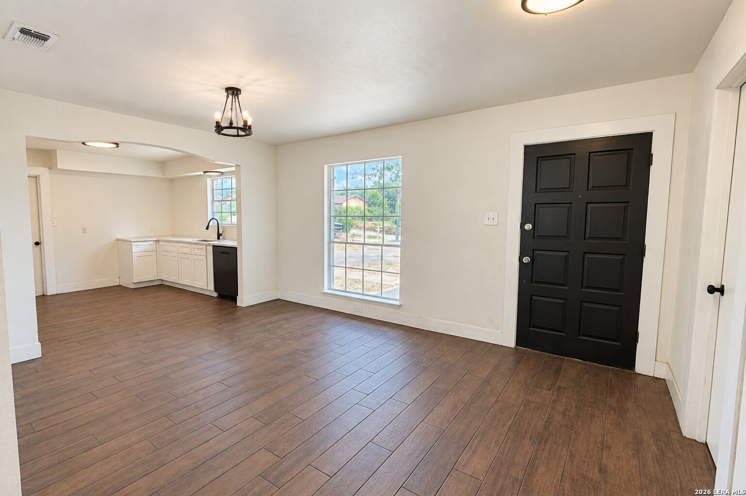 5302 La Cieniga, San Antonio, TX 78233
