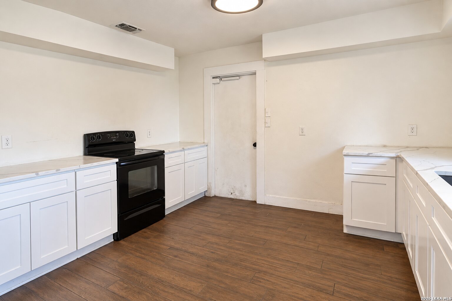 5302 La Cieniga, San Antonio, TX 78233
