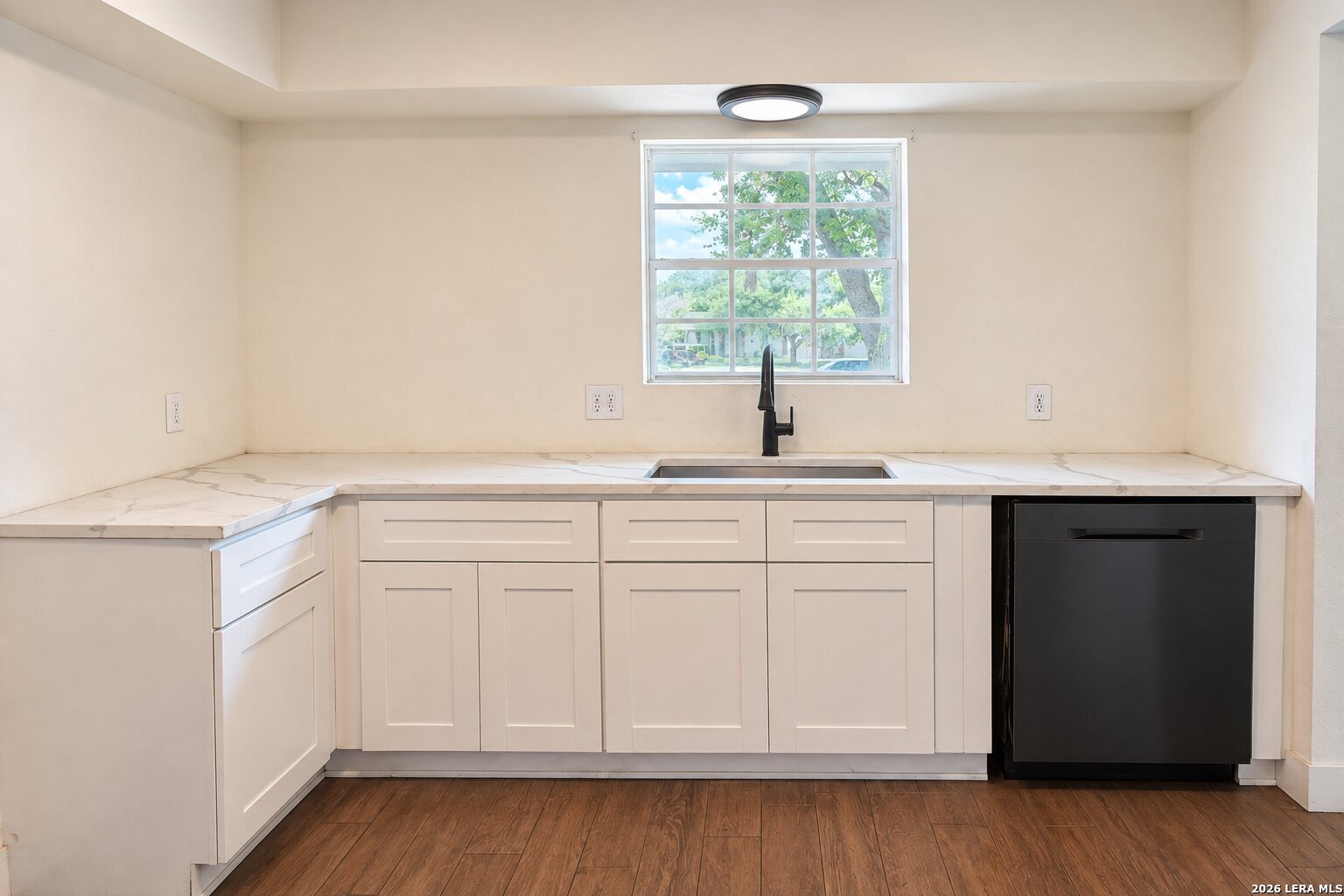 5302 La Cieniga, San Antonio, TX 78233