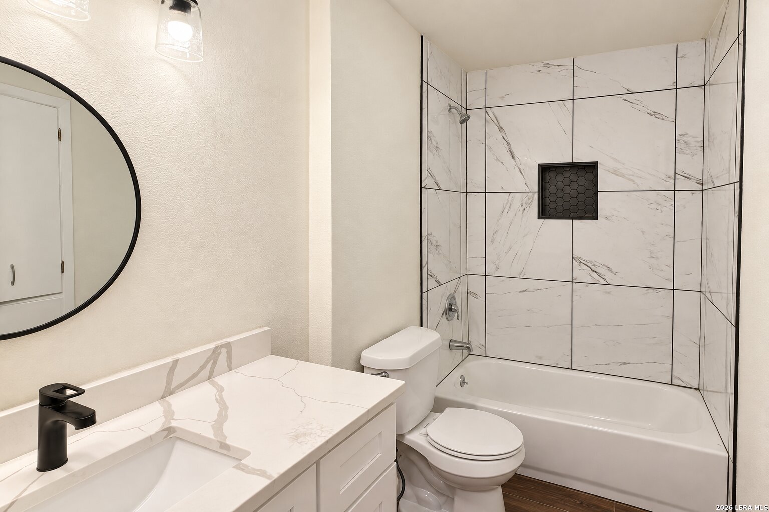 5302 La Cieniga, San Antonio, TX 78233