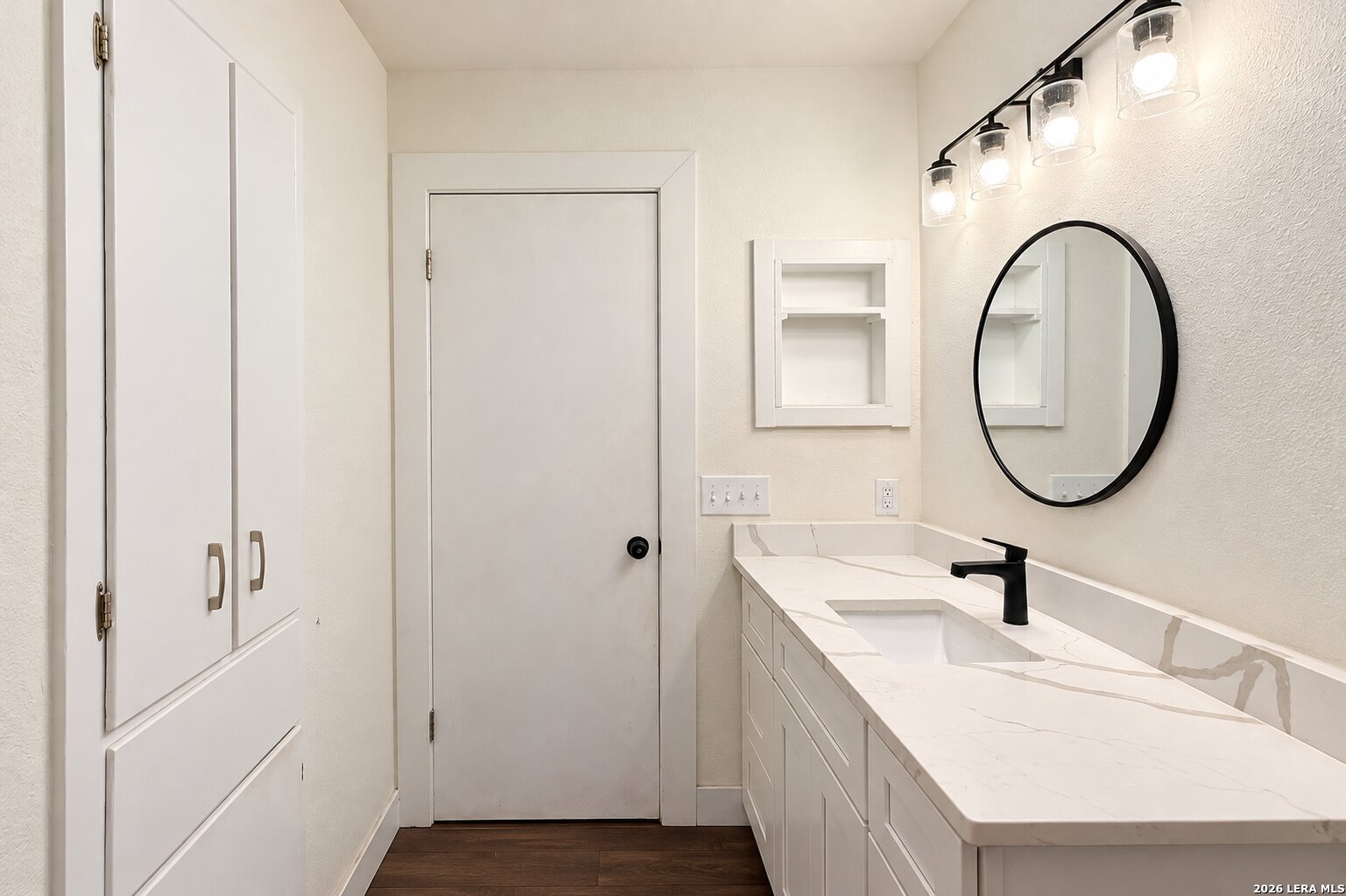 5302 La Cieniga, San Antonio, TX 78233